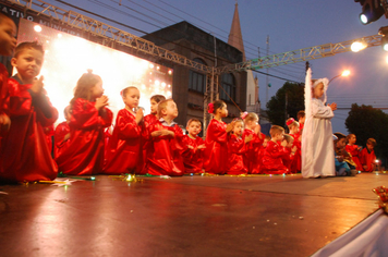Foto - Pejuçara renova seus laços de fraternidade na abertura do Natal Iluminado