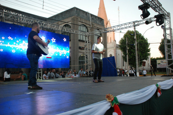 Foto - Pejuçara renova seus laços de fraternidade na abertura do Natal Iluminado