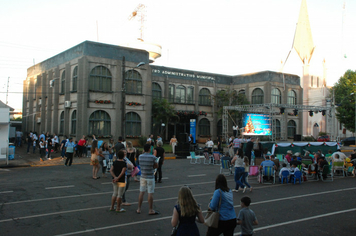 Foto - Pejuçara renova seus laços de fraternidade na abertura do Natal Iluminado