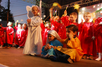 Foto - Pejuçara renova seus laços de fraternidade na abertura do Natal Iluminado