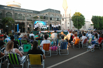 Foto - Pejuçara renova seus laços de fraternidade na abertura do Natal Iluminado