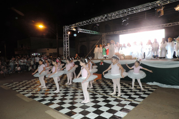 Foto - Pejuçara renova seus laços de fraternidade na abertura do Natal Iluminado