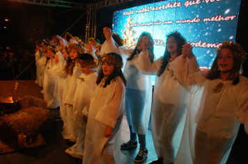 Foto - Pejuçara renova seus laços de fraternidade na abertura do Natal Iluminado