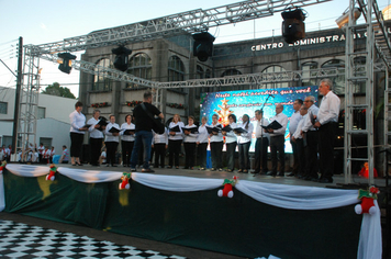 Foto - Pejuçara renova seus laços de fraternidade na abertura do Natal Iluminado