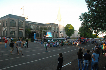 Foto - Pejuçara renova seus laços de fraternidade na abertura do Natal Iluminado