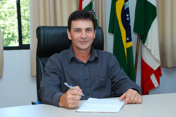 Foto - posse DANIEL VINCENSI prefeito