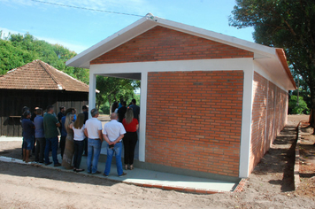 Foto - Prefeito entrega Quadra Colonial Ester Tercila Vincenzi Buzzatti