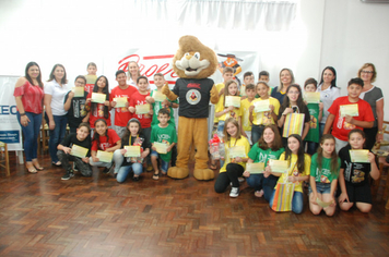 Foto - Prefeito participa de formatura do Proerd