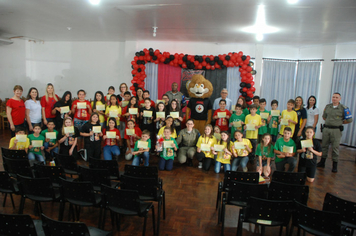 Foto - Prefeito participa de formatura do Proerd