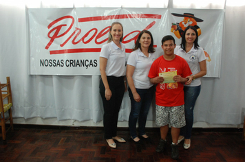 Foto - Prefeito participa de formatura do Proerd