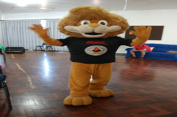 Foto - Prefeito participa de formatura do Proerd