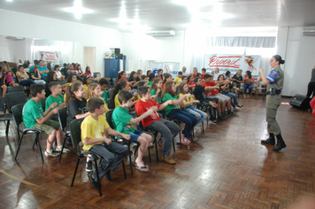 Foto - Prefeito participa de formatura do Proerd