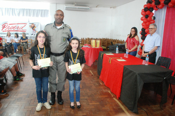 Foto - Prefeito participa de formatura do Proerd