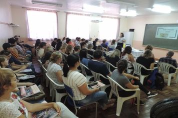 Foto - Prefeito participa de reuniões de abertura do ano letivo na EMP, EMEI E CEPIB