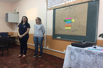 Foto - Professores participam de mais um encontro para discussão sobre a BNCC