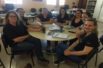 Foto - Professores participam de mais um encontro para discussão sobre a BNCC
