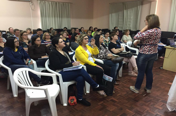 Foto - Professores participam de mais um encontro para discussão sobre a BNCC