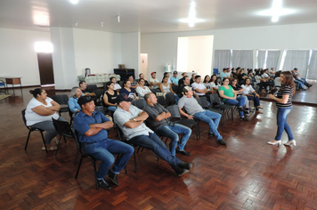 Foto - Professores têm dia de estudos sobre a BNCC