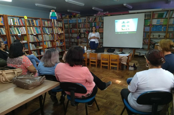 Foto - Professores têm dia de estudos sobre a BNCC