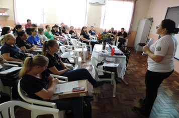 Foto - Professores têm dia de estudos sobre a BNCC