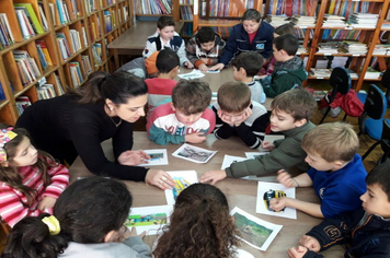 Foto - Programa de Educação Fiscal é aplicado para alunos da rede municipal e estadual de ensino em Pejuçara