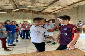 Foto - Quiz diverte e orienta alunos em atividade do Programa Saúde na Escola