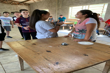 Foto - Quiz diverte e orienta alunos em atividade do Programa Saúde na Escola