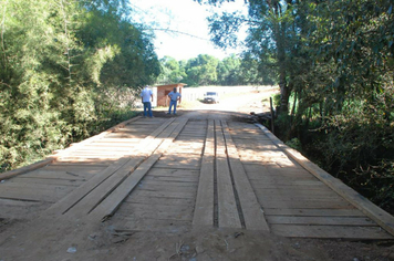 Foto - Reconstrução da Ponte da Linha Pedreira