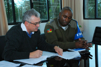 Foto - Reunião com o comandante 16º BPM