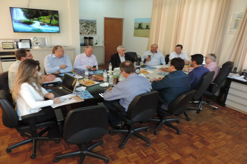 Foto - Reunião da Amuplam tem presença do presidente da Emater.