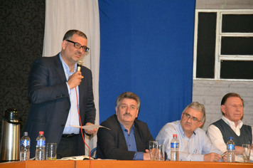 Foto - reunião FAMURS na Expoijui