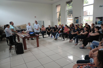 Foto - Rotina diária do executivo é acompanhada pela prefeita em exercício