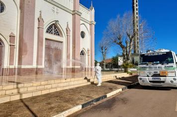 Foto - Sanitização preventiva é realizada em mais de 40 locais públicos de Pejuçara