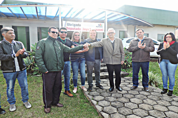 Foto - Saúde de Pejuçara recebe mais dois veículos