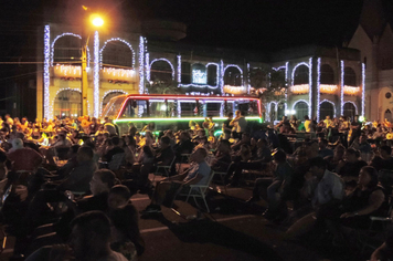 Foto - Show do Natal Iluminado de Pejuçara teve risos, lágrimas de emoção e muita gratidão
