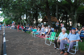 Foto - Show do Natal Iluminado de Pejuçara teve risos, lágrimas de emoção e muita gratidão