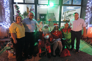 Foto - Show e fogos de artificio para marcar a chegada do Papai Noel