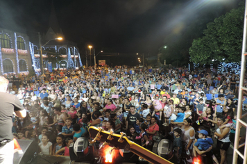 Foto - Show e fogos de artificio para marcar a chegada do Papai Noel