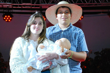 Foto - TEATRO E CHEGADA DO PAPAI NOEL