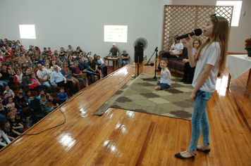 Foto - Tiago Linck encanta e emociona comunidade Pejuçarense