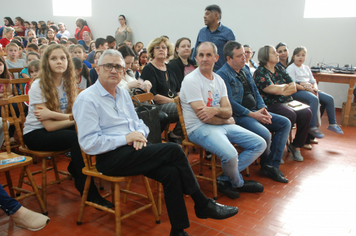 Foto - Tiago Linck encanta e emociona comunidade Pejuçarense