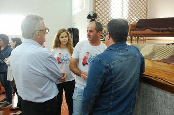 Foto - Tiago Linck encanta e emociona comunidade Pejuçarense