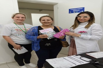 Foto - Turno estendido da SMS devido ao Outubro Rosa.
