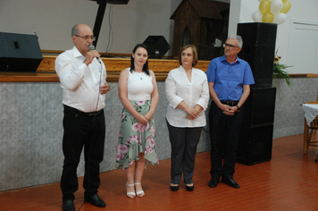 Foto - Um brinde a alegria de bem viver no Reveillon dos idosos