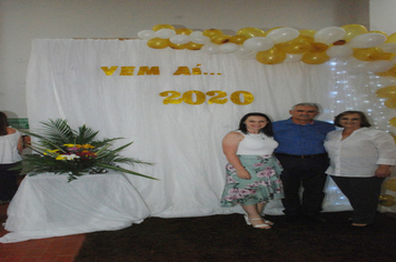 Foto - Um brinde a alegria de bem viver no Reveillon dos idosos