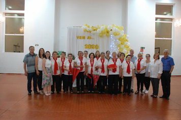 Foto - Um brinde a alegria de bem viver no Reveillon dos idosos