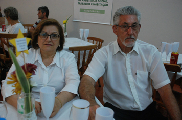 Foto - Um brinde a alegria de bem viver no Reveillon dos idosos