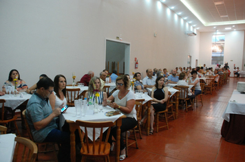 Foto - Um brinde a alegria de bem viver no Reveillon dos idosos