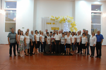 Foto - Um brinde a alegria de bem viver no Reveillon dos idosos