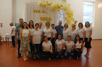 Foto - Um brinde a alegria de bem viver no Reveillon dos idosos